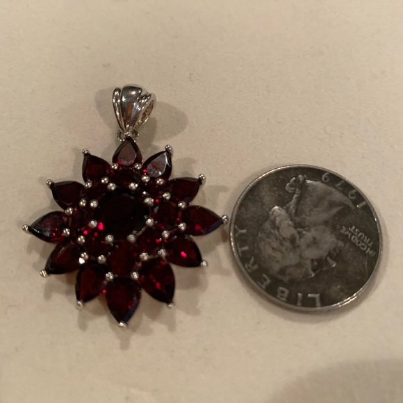 Rich Dark Garnet Flower Pendant - Picture 8 of 11